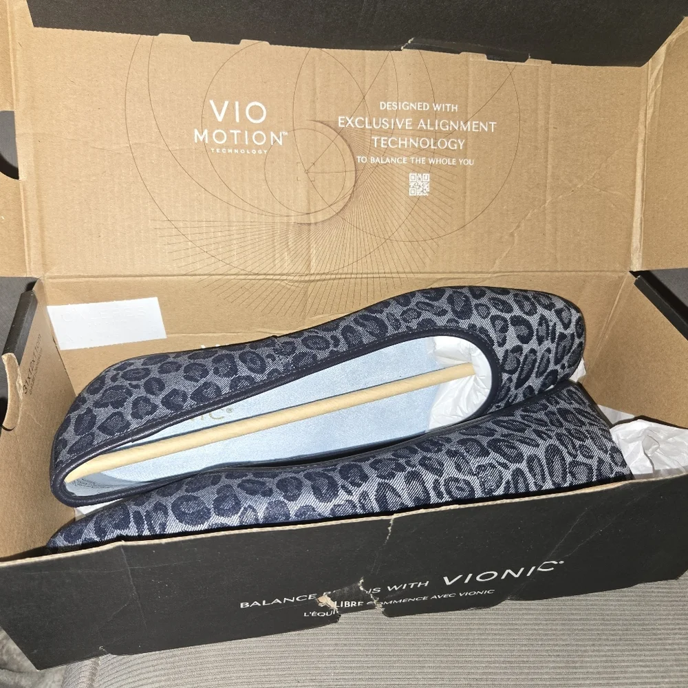 Vionic Orinda 2 Ballet Flats Size 8 1/2 Narrow Leopard Print Denim NEW In Box